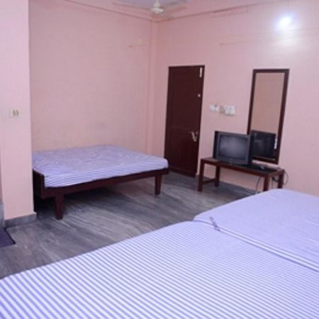 Ppg Tourist Home Chottanikara Zewnętrze zdjęcie